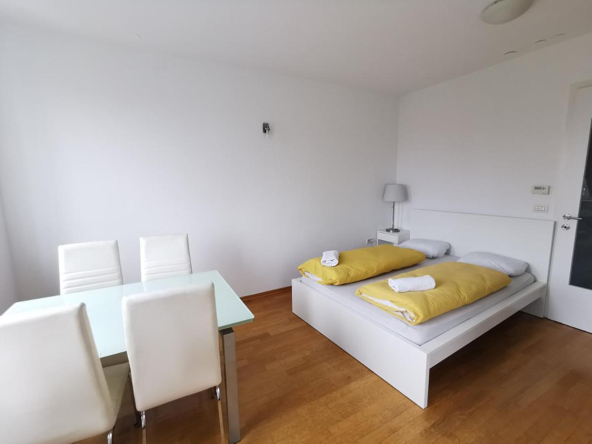 Trnovo Apartment With Free Parking Ljubljana Buitenkant foto